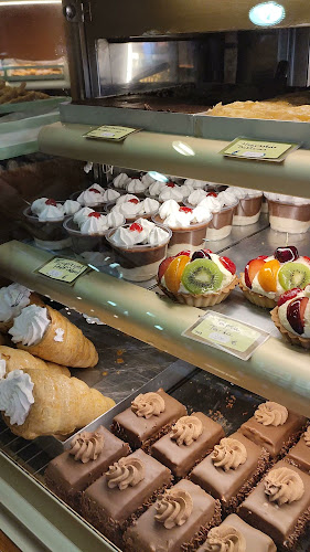 Γκίκας Γλυκό & Άρτος Coffee &Snacks