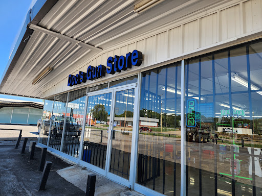 Doc's Gun Store - Visual