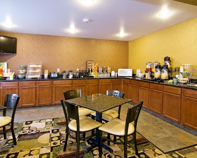 Quality Inn & Suites Decorah