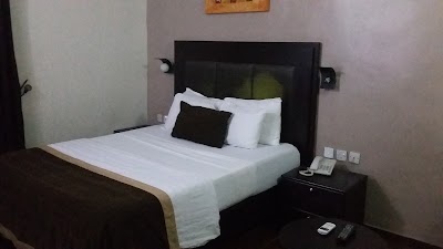 Photos of Neocourts