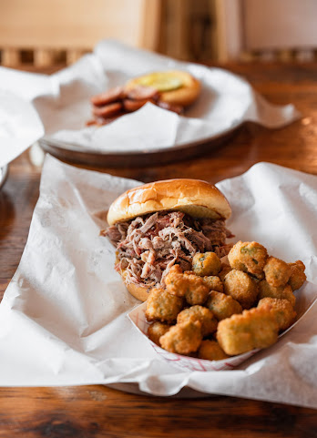 Bar-B-Cutie SmokeHouse by null