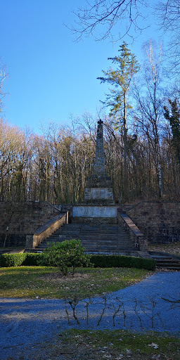 Ehrenmal am Dohlenberg Logo