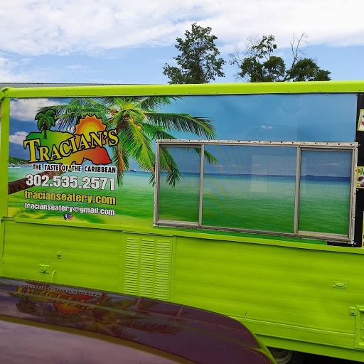 Tracian's Eatery - Visual
