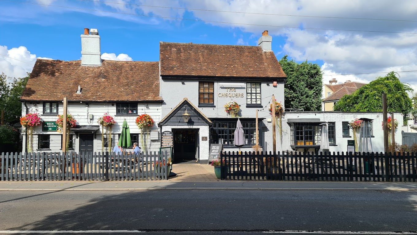 Looking for the best pubs in Bromley? Look no further! Our guide has everything you need to know about the top watering holes in the area. From cozy traditional pubs to stylish gastropubs, we've got you covered. Whether you're after a pint with friends or a delicious meal, you'll find the perfect spot in our roundup of the best pubs in Bromley.