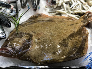 Photo n°6 de Poissonnerie Libournaise à Libourne (Poissonnerie)