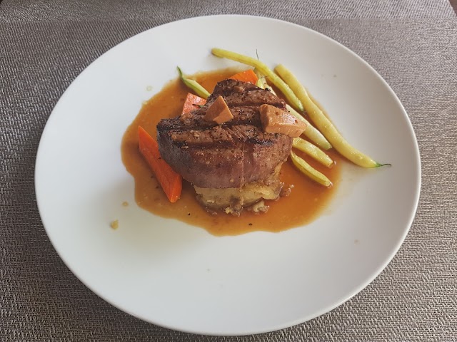 Veloute Bistro & Catering