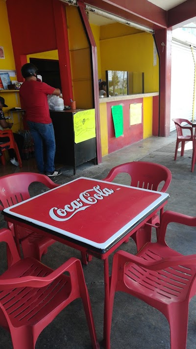 Photos of El Se&ntilde;or de las Alitas
