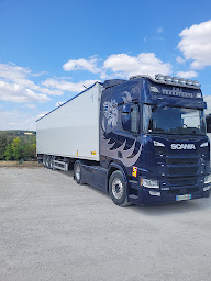 Photo n°7 de Knc Transports à Chervey (Société de transport routier)