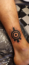 Photo n°6 de Armadillo Tattoo Alex à Létra (Tatoueur)