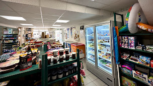 Photo n°23 de Alimentation Souvenirs du Canal à Homps (Magasin de souvenirs)