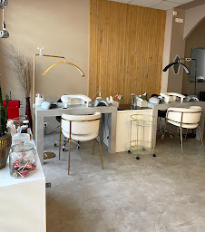 Photo n°8 de AMD STUDIO - RUE RASPAIL à Saint-Ouen-sur-Seine (Institut de beauté)