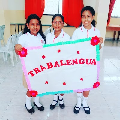 Photos of Escuela Nuevo Ecuador