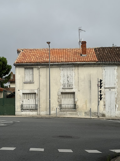 Photo de SARL CARNEIRO BATIMENT à Gond-Pontouvre (16160)