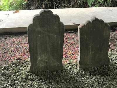 Photos of Tomb of Syarif Adam