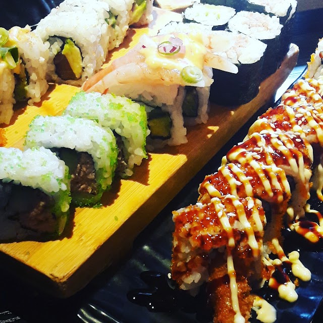 Yumi Sushi en Grill