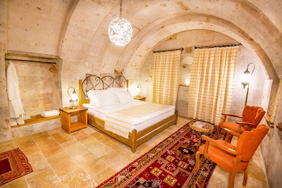 Hera Cave Suites