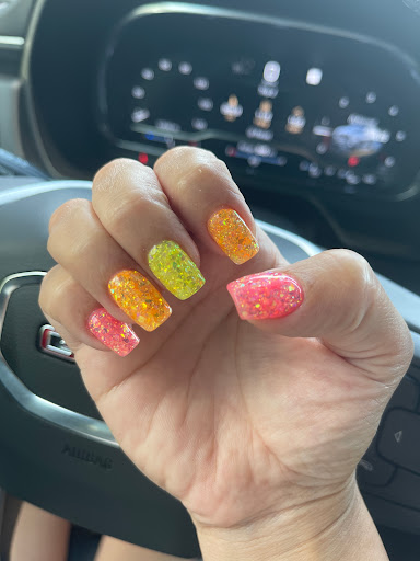 DELEON NAIL STUDIO - Visual