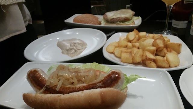 Hot Dog's House