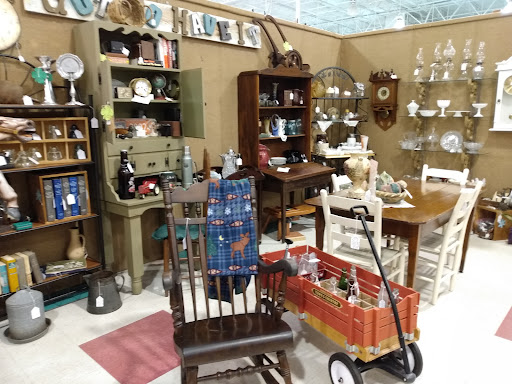 Ben's Antiques & Market - Thumbnail