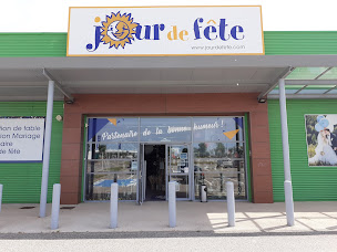 Photo n°27 de Jour de Fête à Jeuxey (Magasin de déguisements)