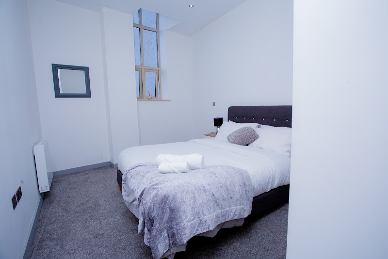 Spacious Urban City Apartment photo 2