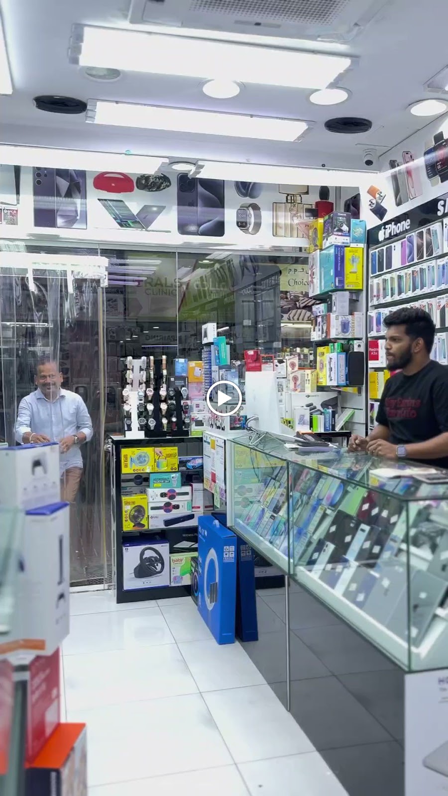 FOUR COLOURS MOBILE TRADING L L C - صورة 2