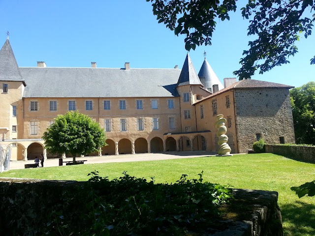 Musee Departemental D Art Contemporain Chateau De Rochechouart