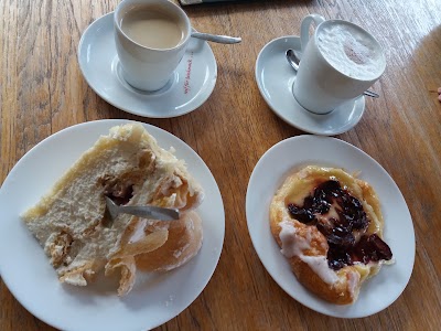 Photos of Caf&eacute; and bakery to Brockenb&auml;cker
