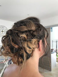 Photo n°19 de Couleurs Tendances Delphine à Saint-André-de-Lidon (Salon de coiffure)