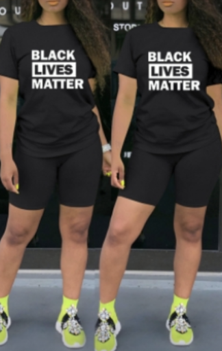 Laurel Apparel & More Gallery - United States