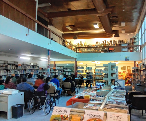 Biblioteca Pública Municipal Arturo Tolentino Hernández Gallery - United States
