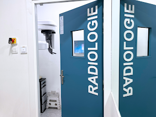 Photo n°2 de Centre de Santé Dentaire Cannes-la-Bocca à Cannes (Dentiste)