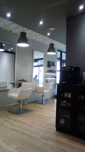 43 AVENUE COIFFEUR