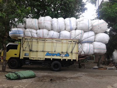 Photos of pabrik kapuk musman dan keluarga