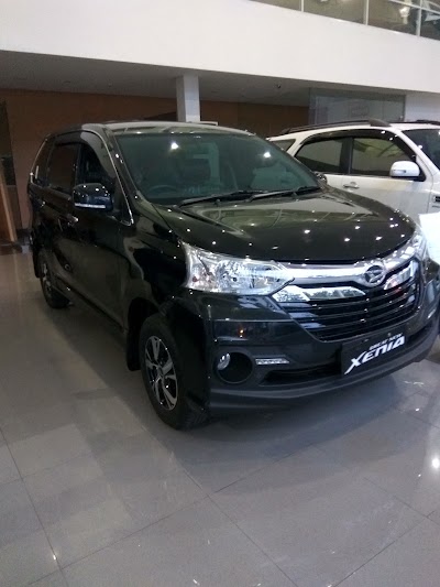 Photos of Sales Daihatsu Astra : Rade Pardede