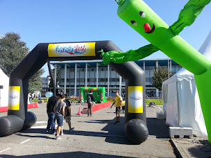 Photo n°7 de Animad'OC Location, jeux sportifs, jeux gonflables, patinoire écologique à Daux (Service de location de tentes)