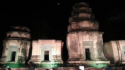 Photos of Prasat Kravan