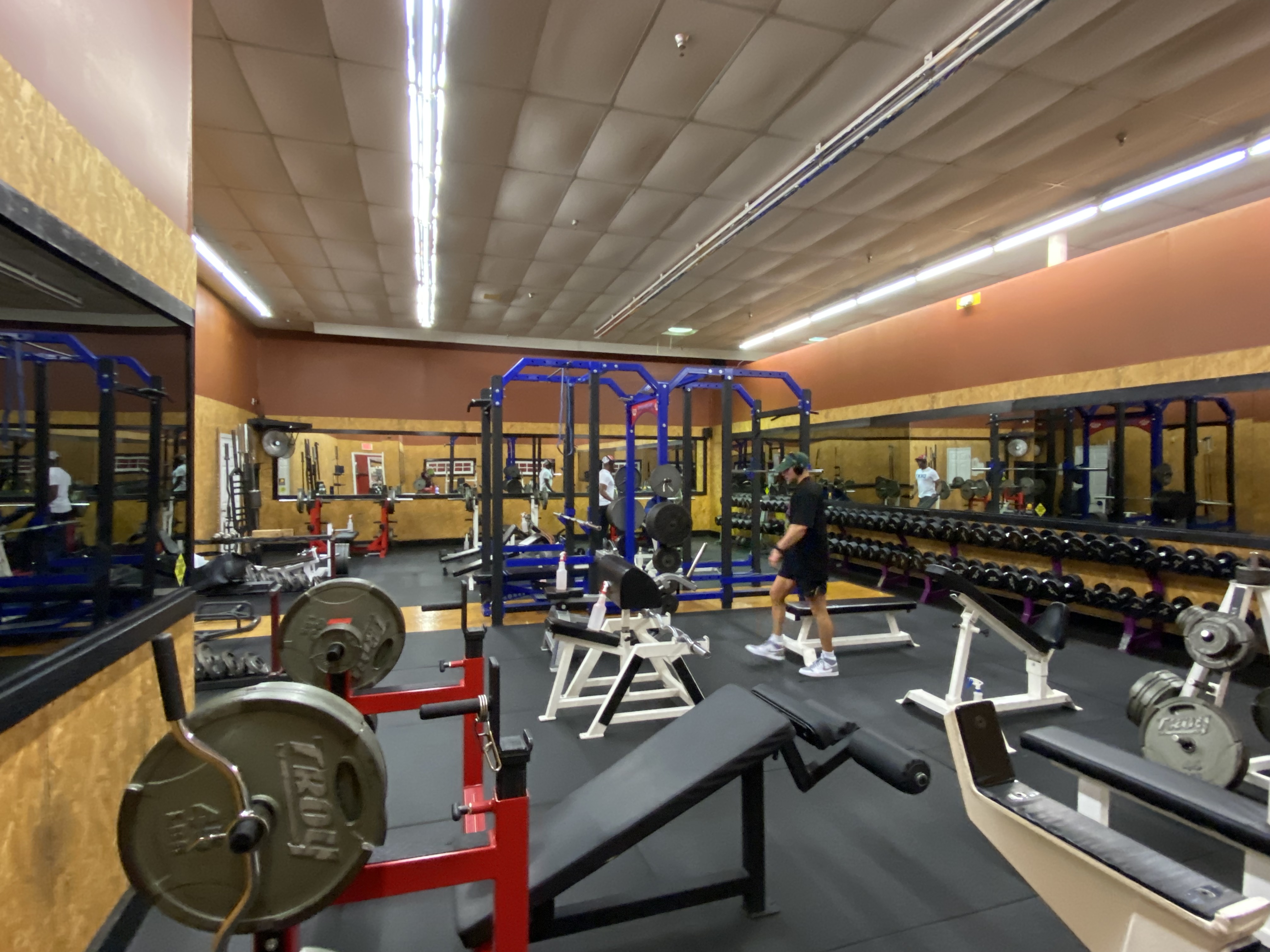 Fitness Worldwide Gym photo 2