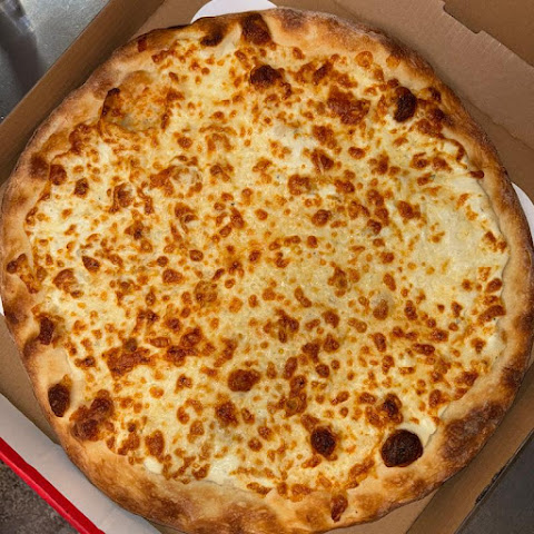 La Famiglia Pizza & Pasta by null