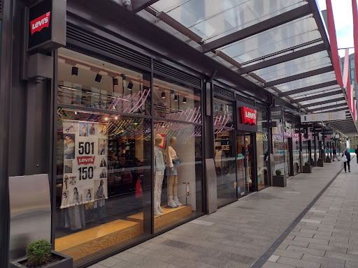 Levi's® London Wembley Designer Outlet - Thumbnail