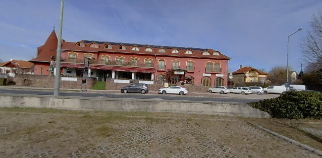 Laroba Hotel - Alsóörs