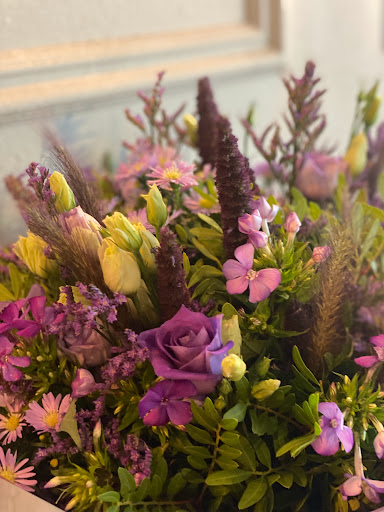 Bloomsbury Flowers - Thumbnail