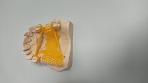 Photo n°7 de Laboratoire Dentaire Kady Diakité à Romorantin-Lanthenay (Centre de prothèses dentaires)