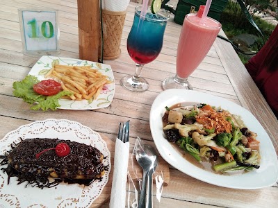 Photos of Tjinoni Resto
