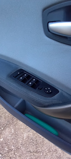 Interior car repair - Thumbnail