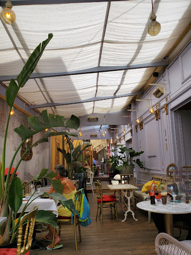 Le Caffe De Flore Gallery - France