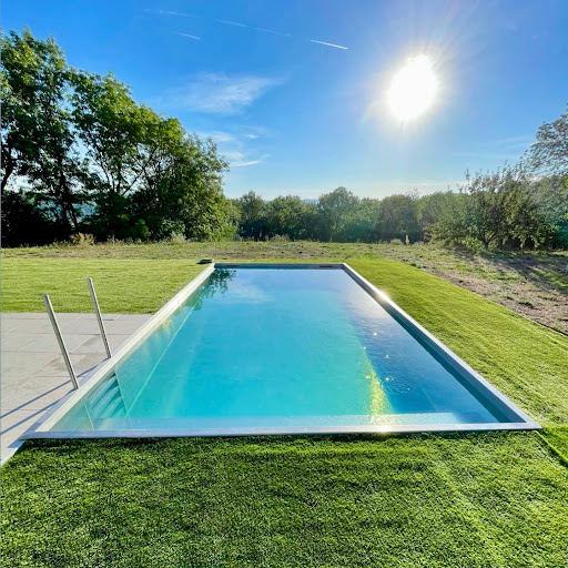 Photo de Concept Piscines Inox à Bournoncle-Saint-Pierre (43360)