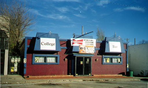 College Bar - Visual