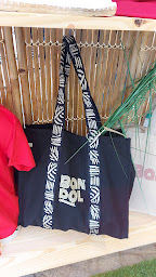 Photo n°12 de Val N J Créations à Bandol (Magasin d'articles de sports)