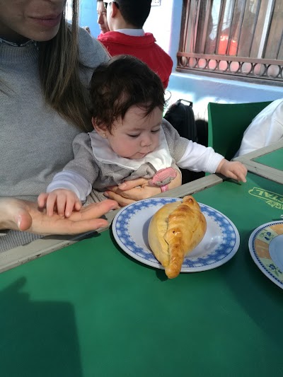 Photos of Salte&ntilde;as Y Empanadas "Caupolic&aacute;n"